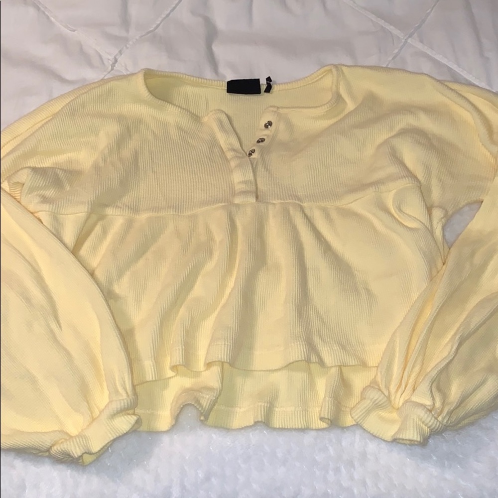 UO Out from Under Ballon Sleeve Lila Top